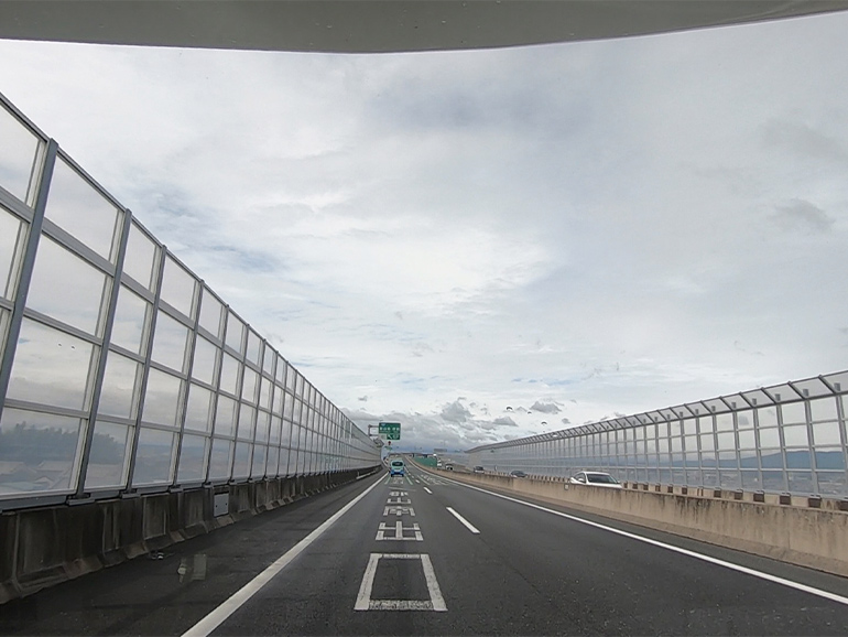 高速道路の様子