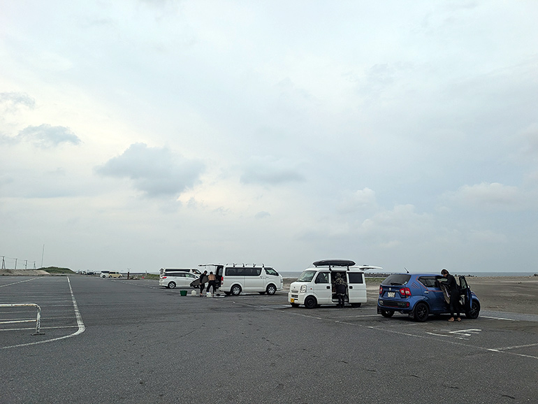 一宮海岸駐車場の様子