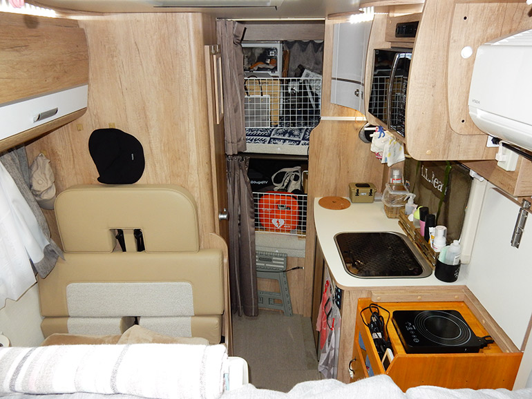 クレアの車内全体の様子がわかる写真