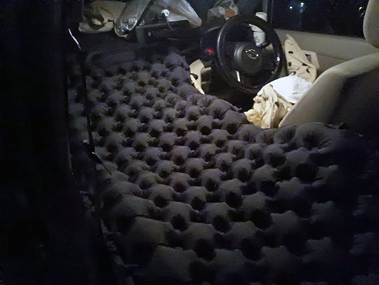 ムーヴの車内で車中泊