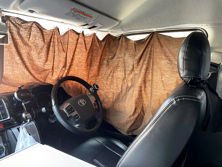 車中泊用のカーテン