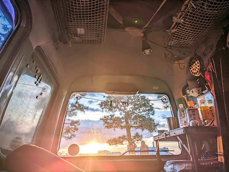暁ふ頭公園駐車場の景色