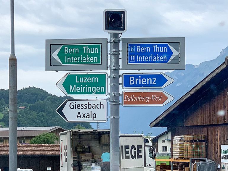 スイスの道路標識