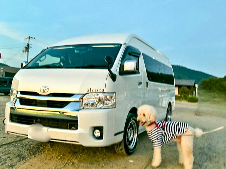 キャンピングカーアルコーバと愛犬旅
