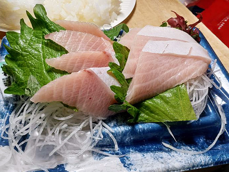 刺身ブリ