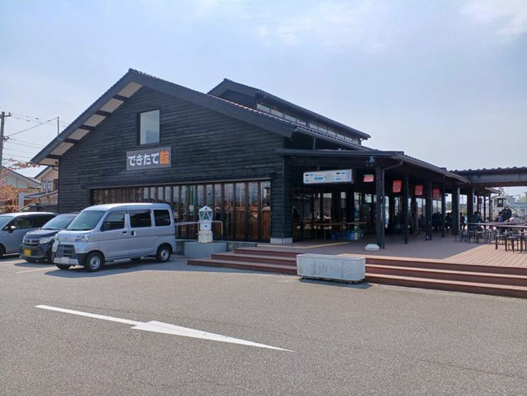 魚の駅 生地の外観