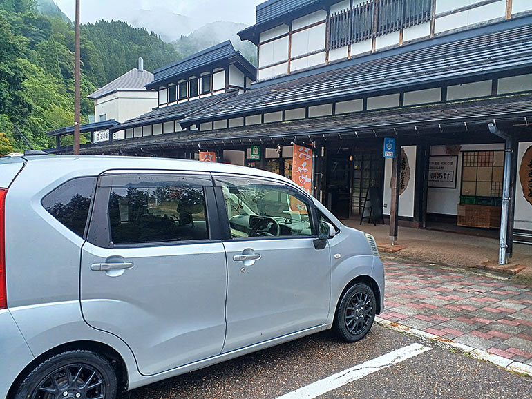 雨が降る道の駅