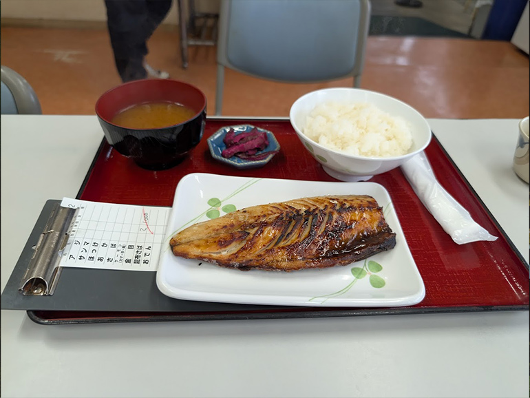 四日市ヒモノ食堂の定食
