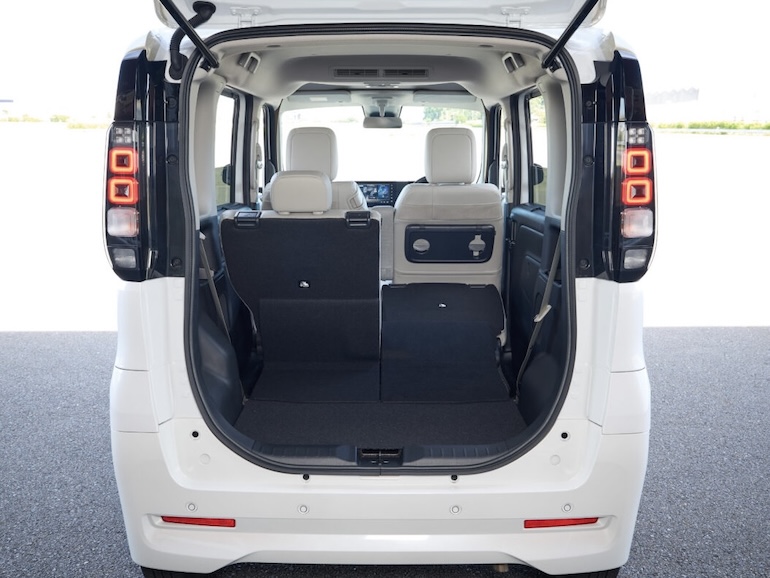 新型軽自動車 日産「ルークス」