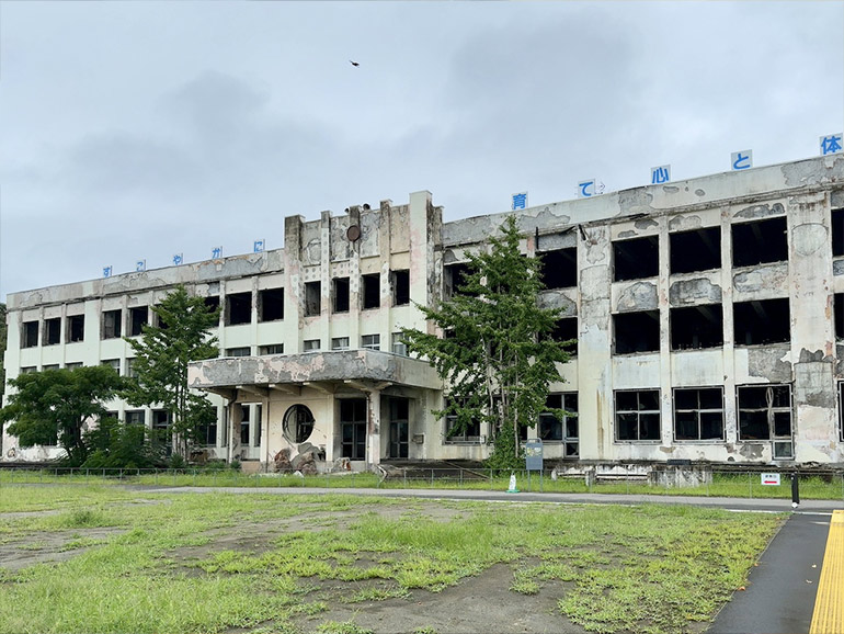 石巻市震災遺構 門脇小学校の外観
