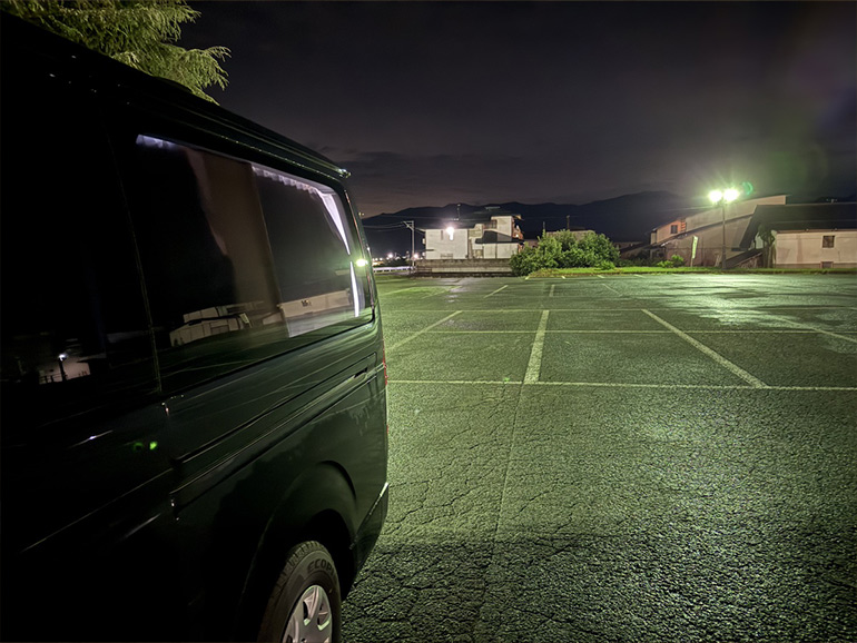 RVパーク 高畠ふれあい市の夜の様子