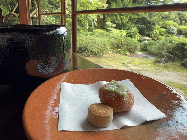 喫茶室の和菓子