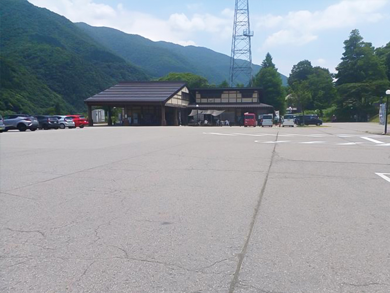 道の駅 飛騨白山の駐車場