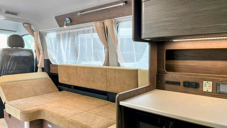 BUCHImobi CooL8車内