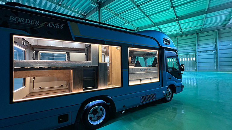 スケルトンボーダーバンクス