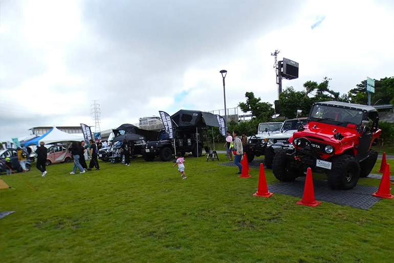 オキナワモーターショーの様子