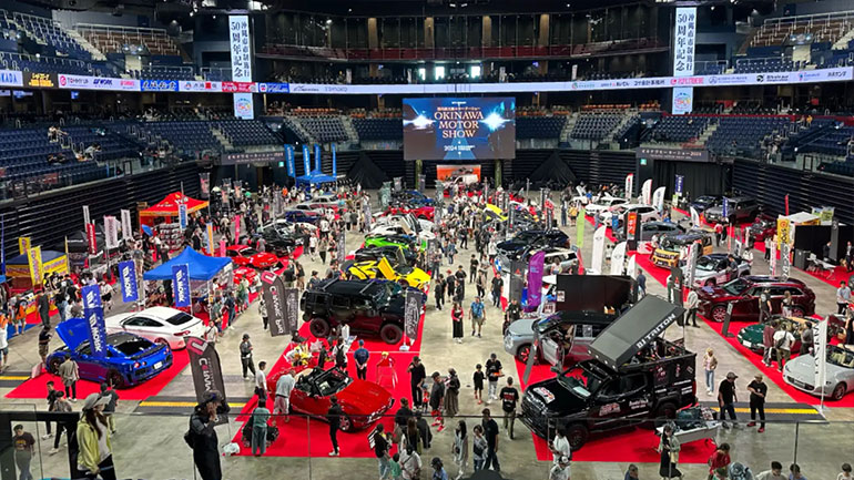 オキナワモーターショーの様子