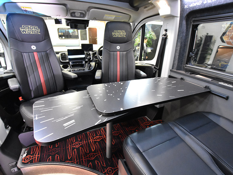 DA VINCI 6.0〈STAR WARS〉EDITIONの内装