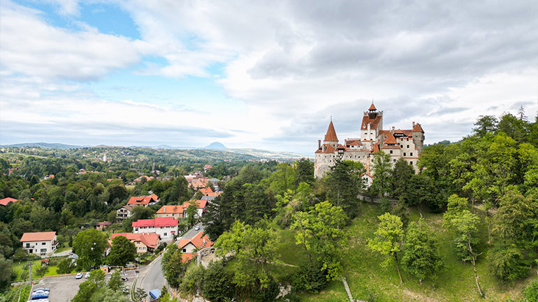 “おとぎ話の世界”ヨーロッパの絶景城ベスト7