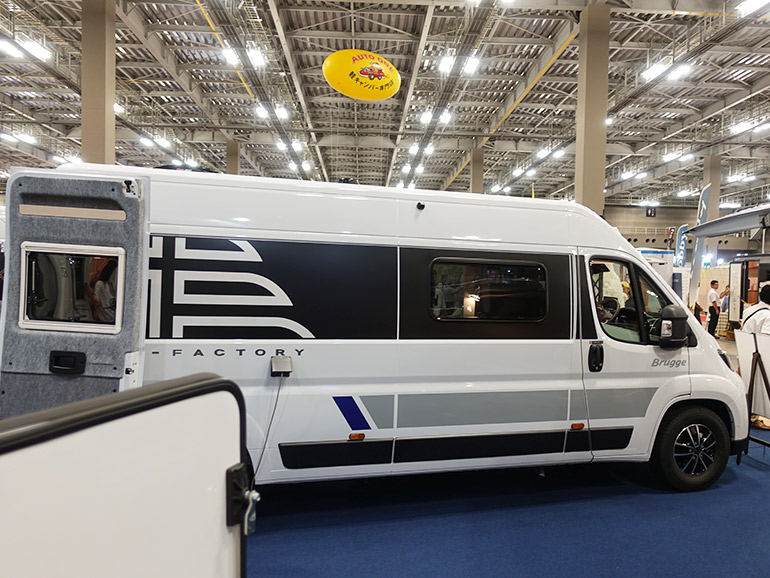 ブルージュの外装