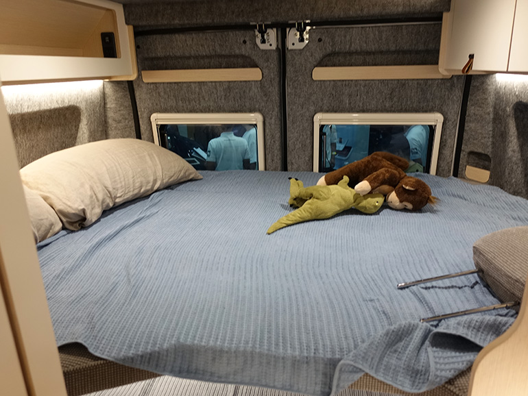 ブルージュの常設ベッド