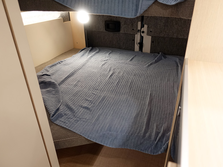 ブルージュ常設ベッド下段