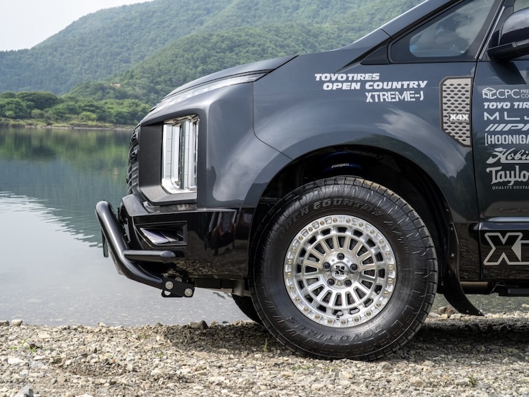 XJ08を履いているデリカ