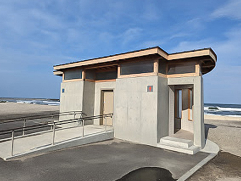 一宮海岸駐車場のトイレ