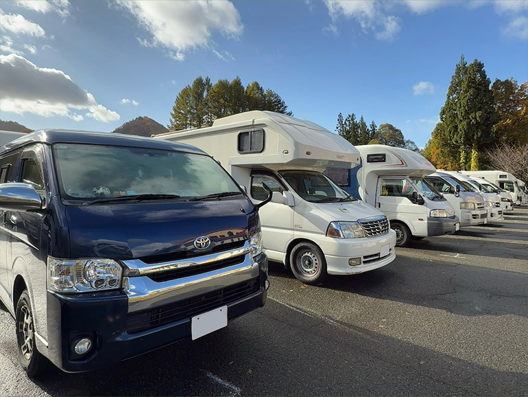 ゴールイベントに参加したキャンピングカー