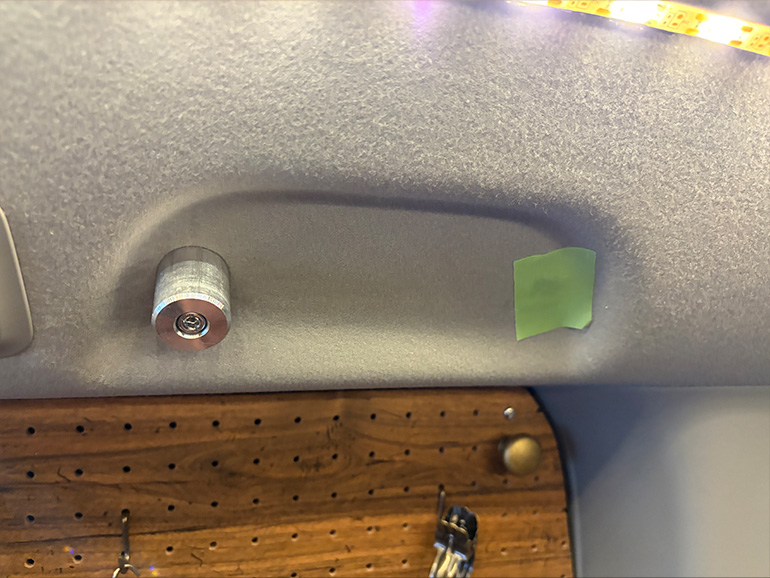 ターンナットにアタッチメントを取り付ける