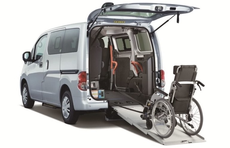 NV200バネット「チェアキャブ」の外装