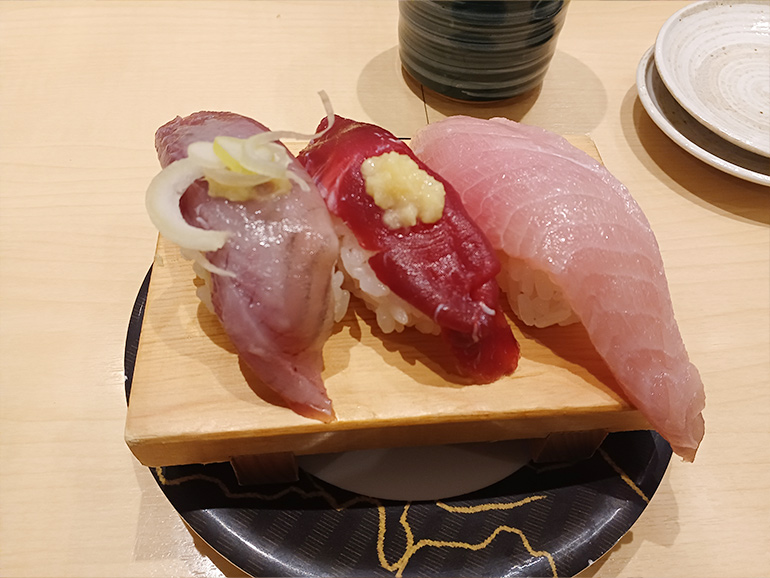 すしのや氷見三種セット