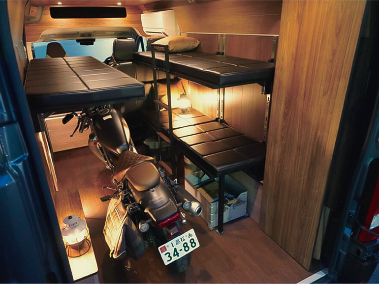 グランボックスL3の車内