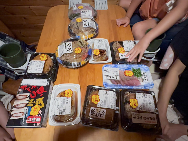 ひまわり市場で購入した惣菜