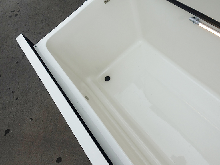 収納庫の水抜き