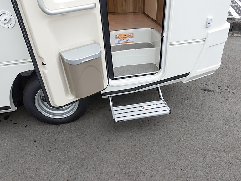 zilの電動ステップ