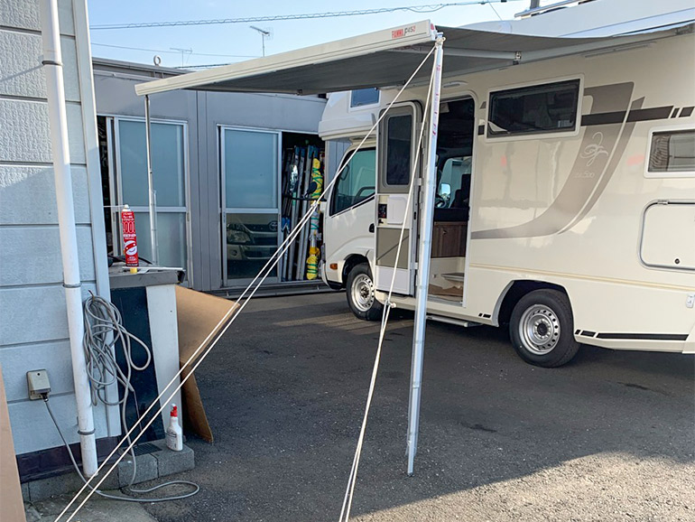 zilのサイドオーニング