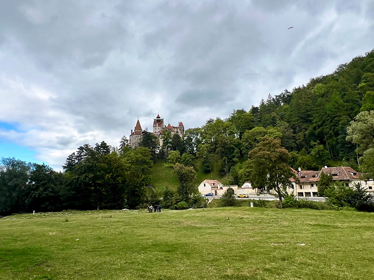ブラン城(Bran Castle)の駐車場