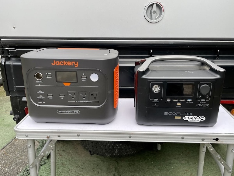 2台のポータブル電源