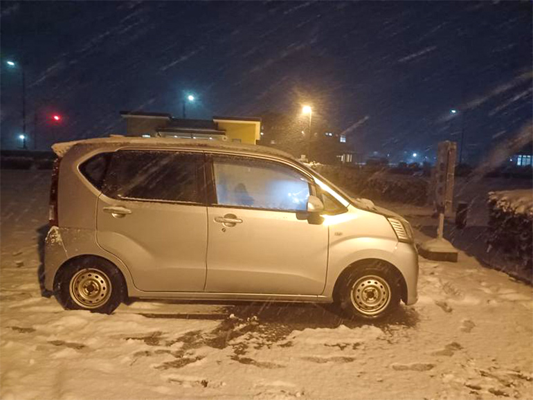 雪の日の車中泊
