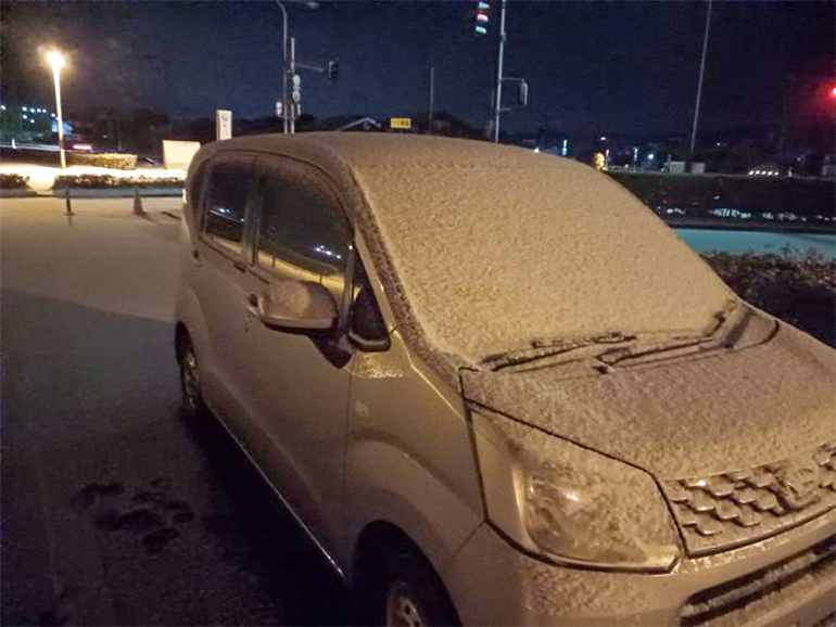 雪の日の車中泊