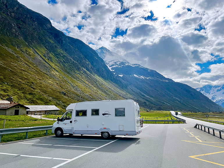 キャンピングカーの旅の風景