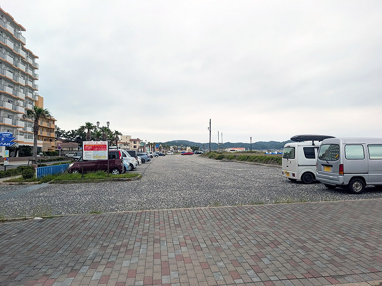 館山市北条海岸駐車場の様子