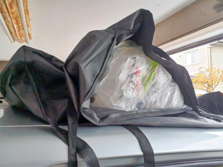 ゴミはルーフバックへ