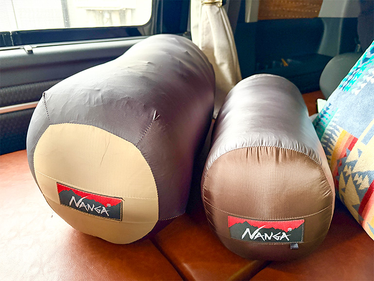 オーロラライトとオーロラの寝袋