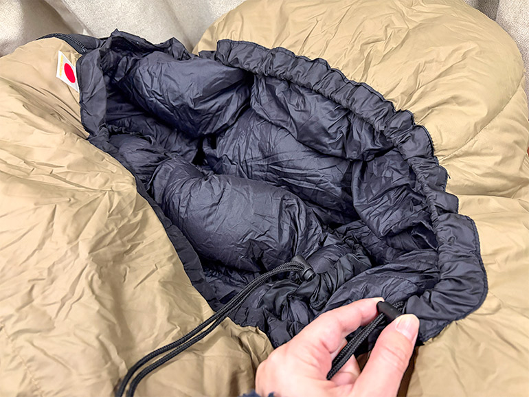 ナンガの寝袋首周り