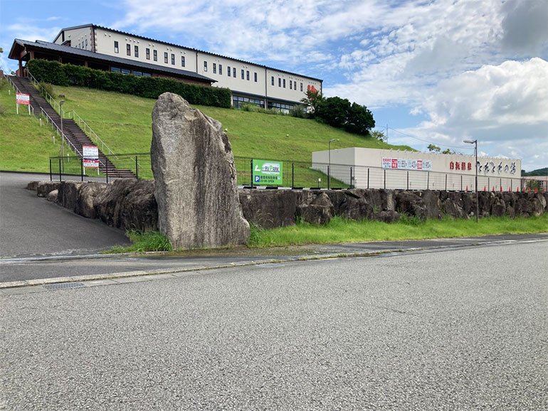 RVパーク とれとれ市場 南紀白浜の駐車場