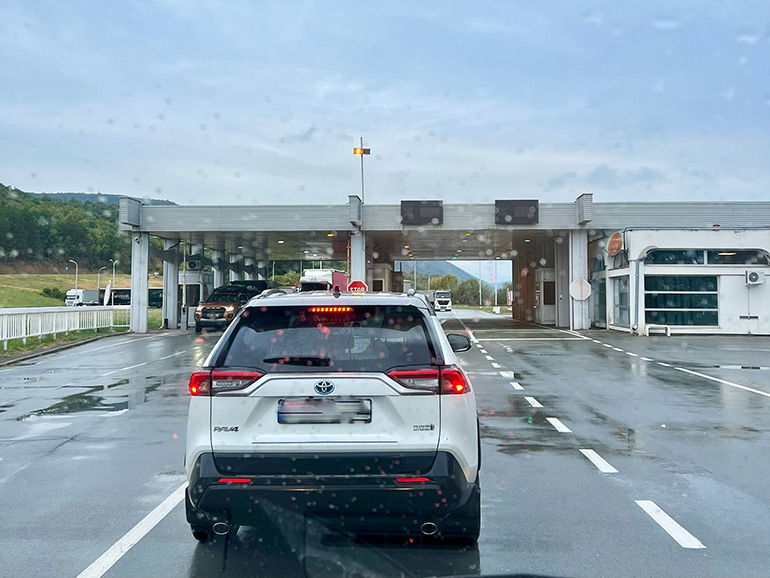 セルビアの入国審査