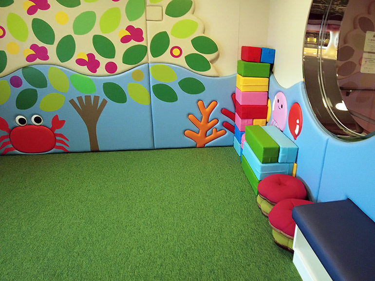 新造船「けやき」キッズルーム