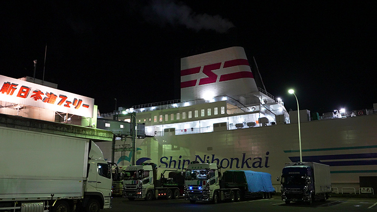 新日本海フェリー新造船「けやき」をキャンピングカーで利用してみた